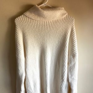 Abercrombie & Fitch oversized white Sweater (S)